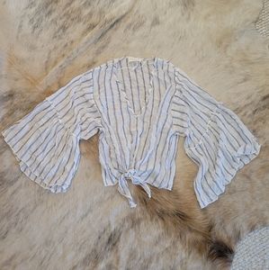 Flutter sleeve tie crop top